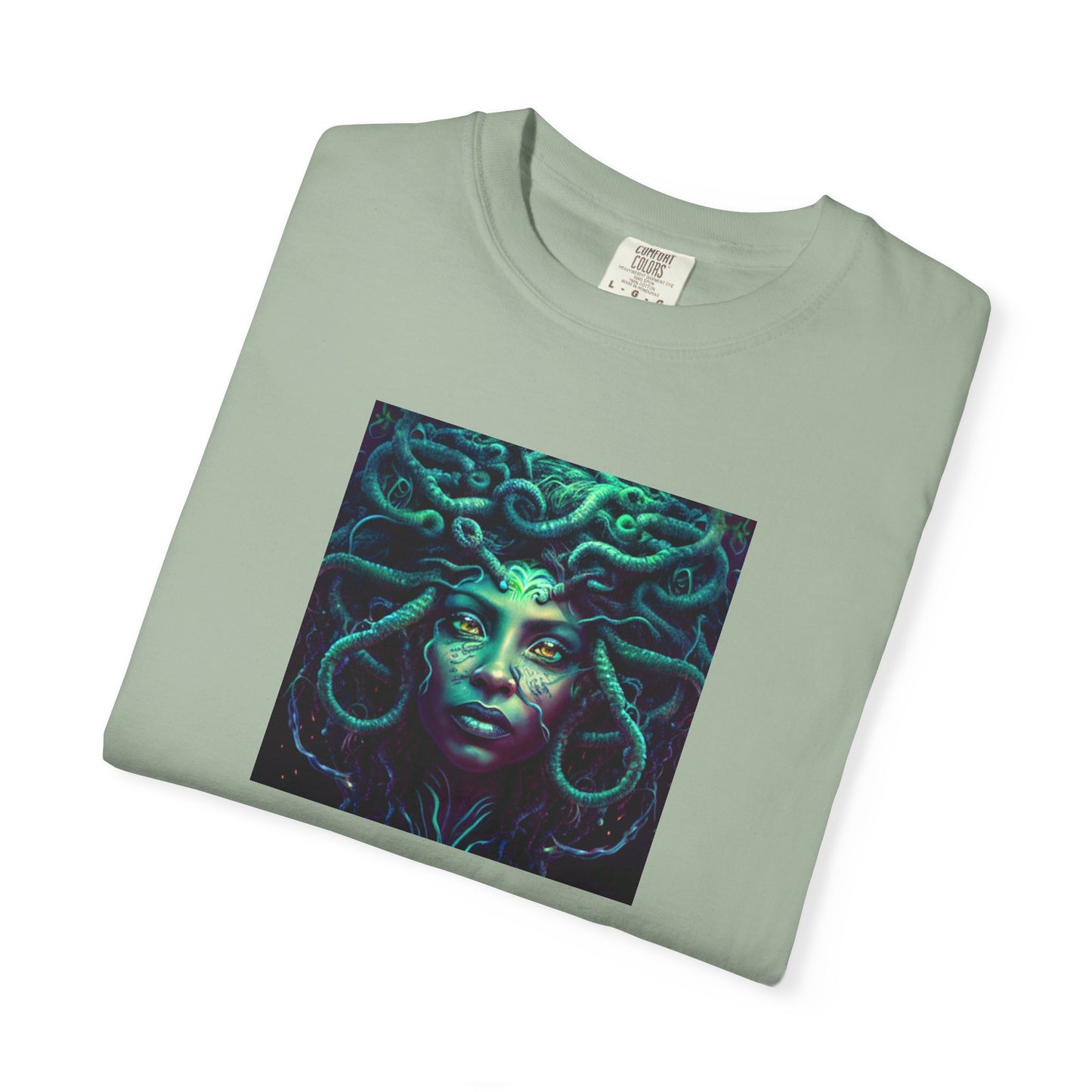 "Medusa" tee | Stylish & comfortable wit h cool tee design for men & women.
