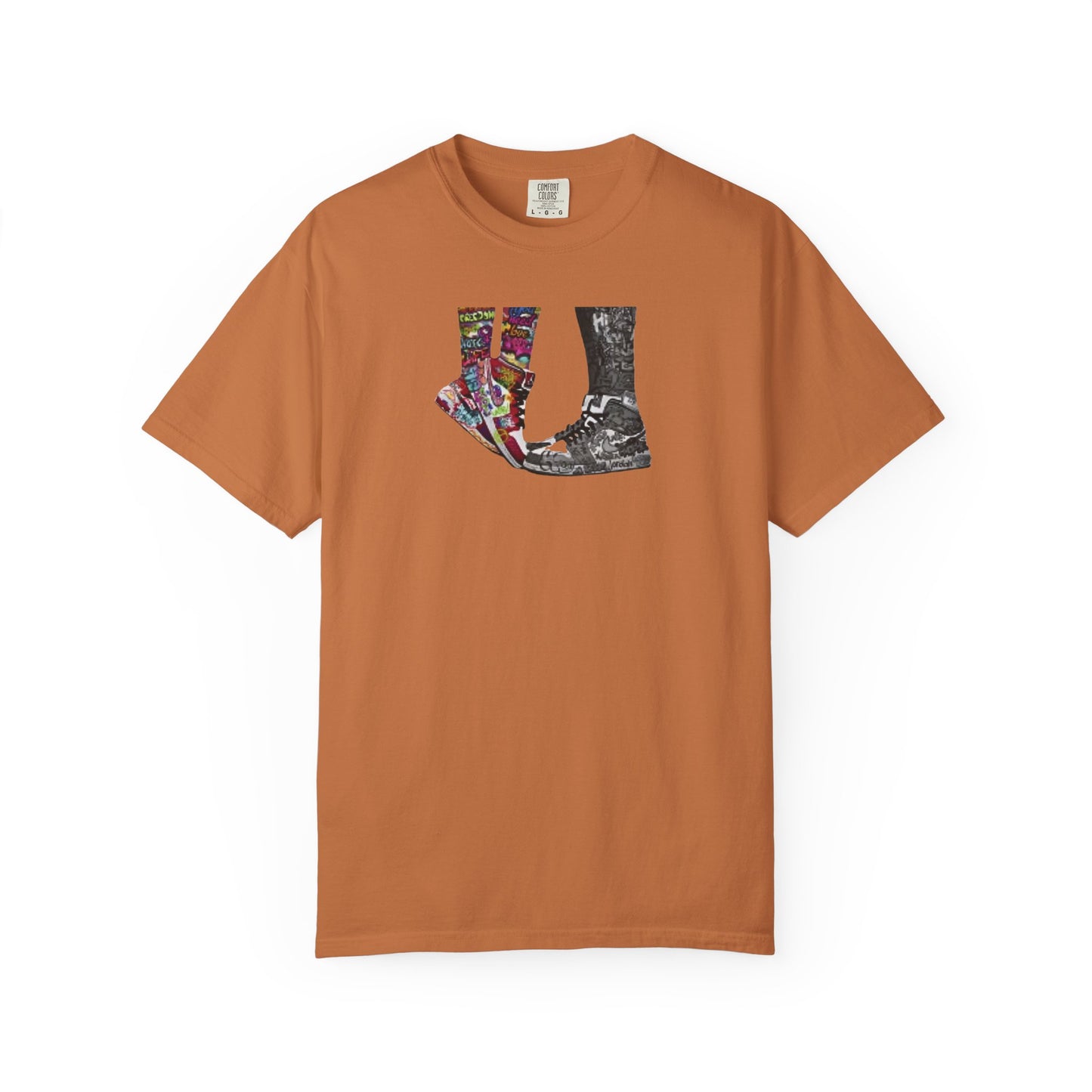 "Tippy Toe Kiss" tee | Stylish & comfortable with cool tee design for men & women.
