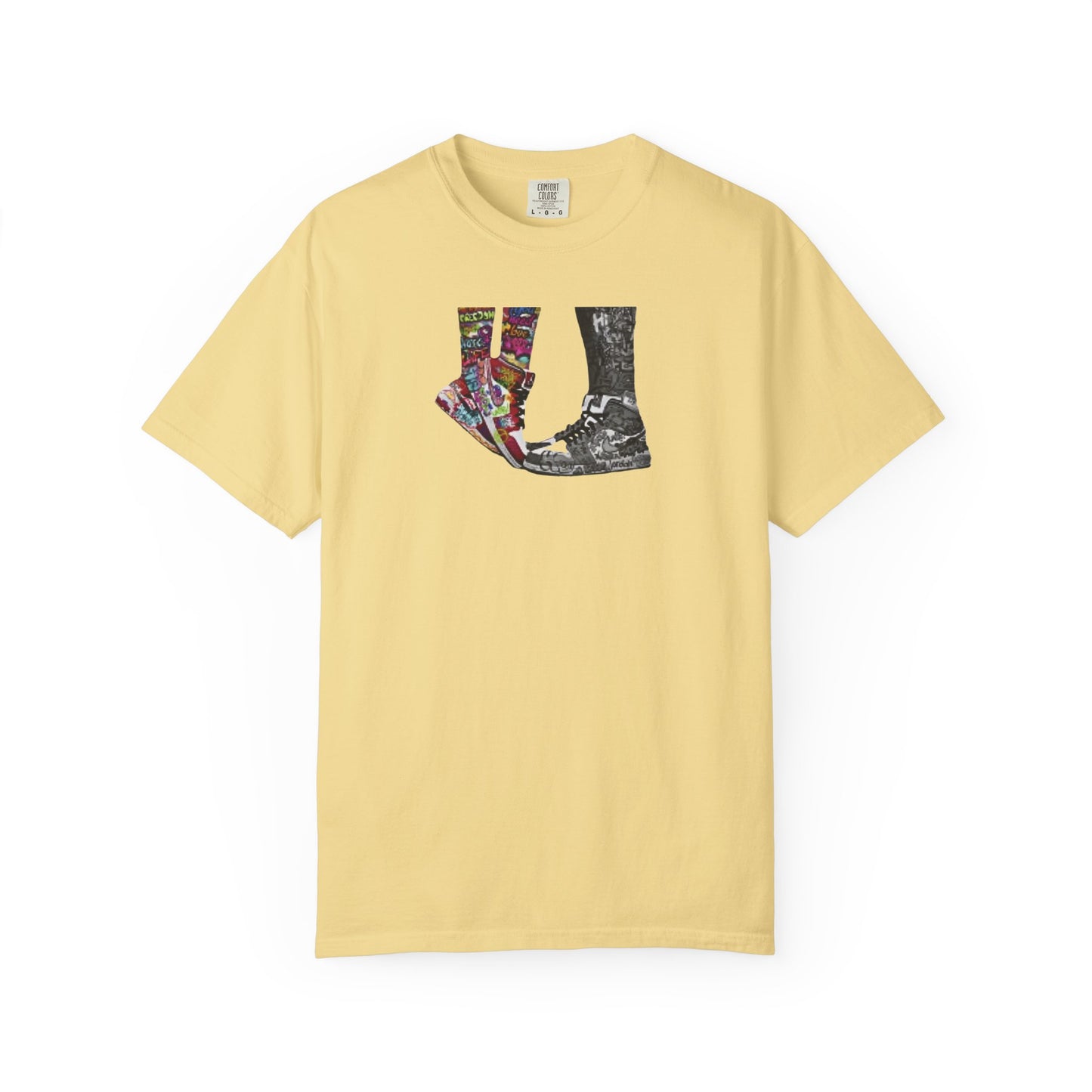 "Tippy Toe Kiss" tee | Stylish & comfortable with cool tee design for men & women.