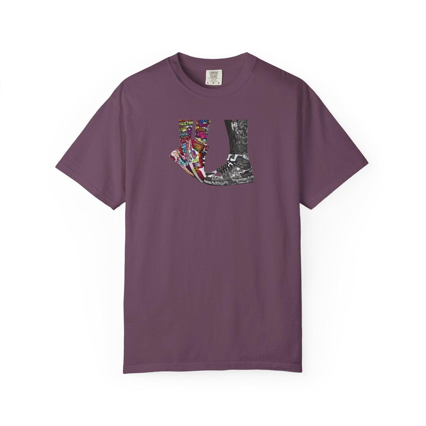 "Tippy Toe Kiss" tee | Stylish & comfortable with cool tee design for men & women.
