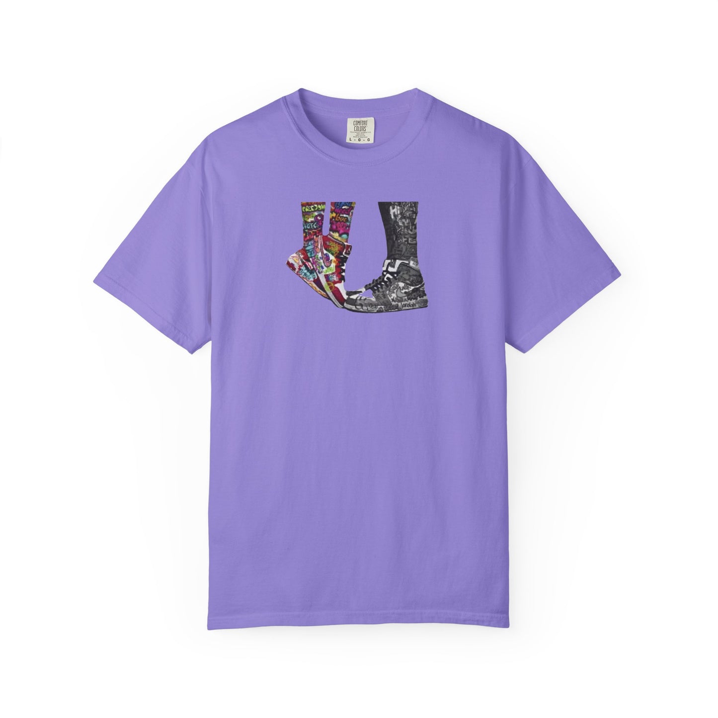 "Tippy Toe Kiss" tee | Stylish & comfortable with cool tee design for men & women.
