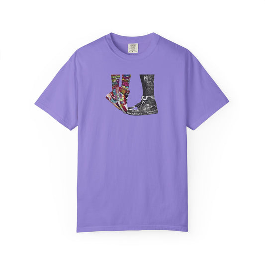 "Tippy Toe Kiss" tee | Stylish & comfortable with cool tee design for men & women.