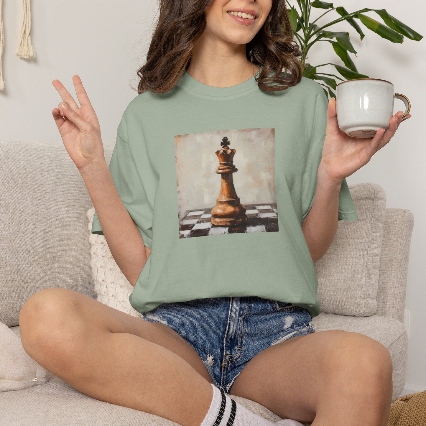"Chess King" tee | Stylish & comfortable wit h cool tee design for men & women.