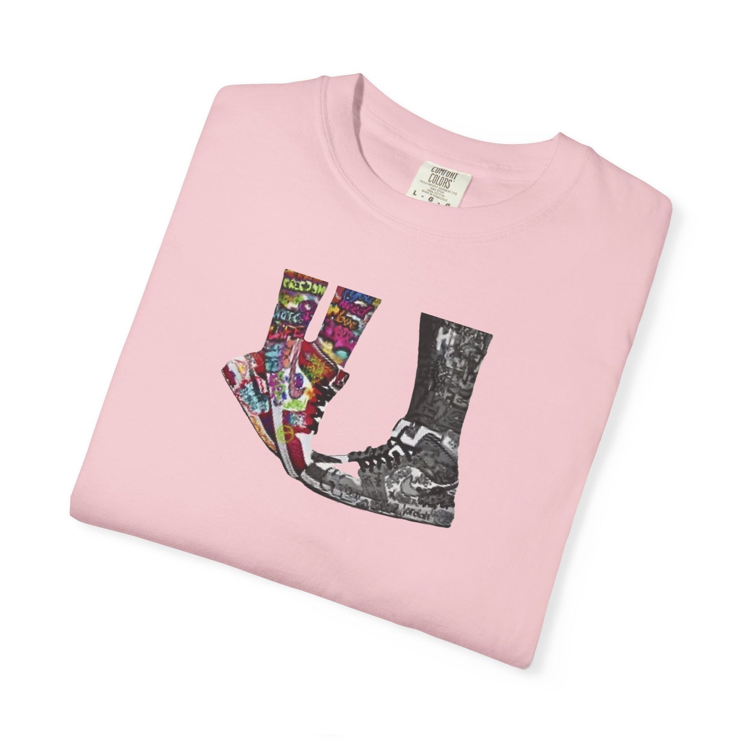 "Tippy Toe Kiss" tee | Stylish & comfortable with cool tee design for men & women.