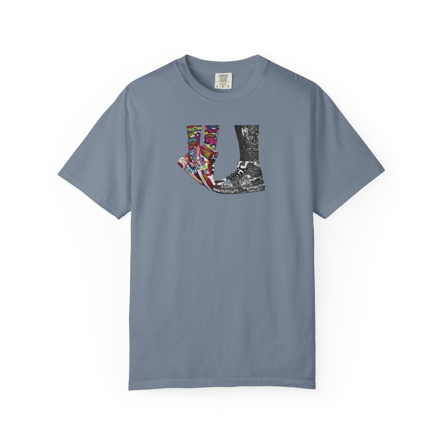 "Tippy Toe Kiss" tee | Stylish & comfortable with cool tee design for men & women.