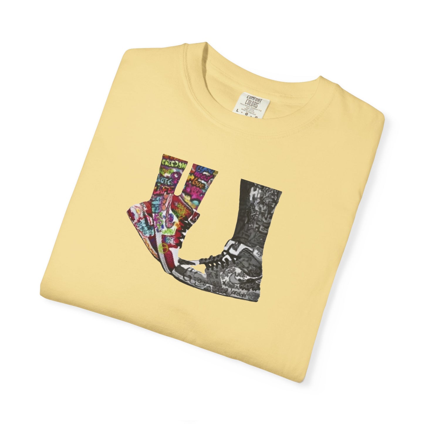 "Tippy Toe Kiss" tee | Stylish & comfortable with cool tee design for men & women.